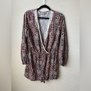 Charlotte Russe Women’s  Shorts Romper Size Large Paisley Print